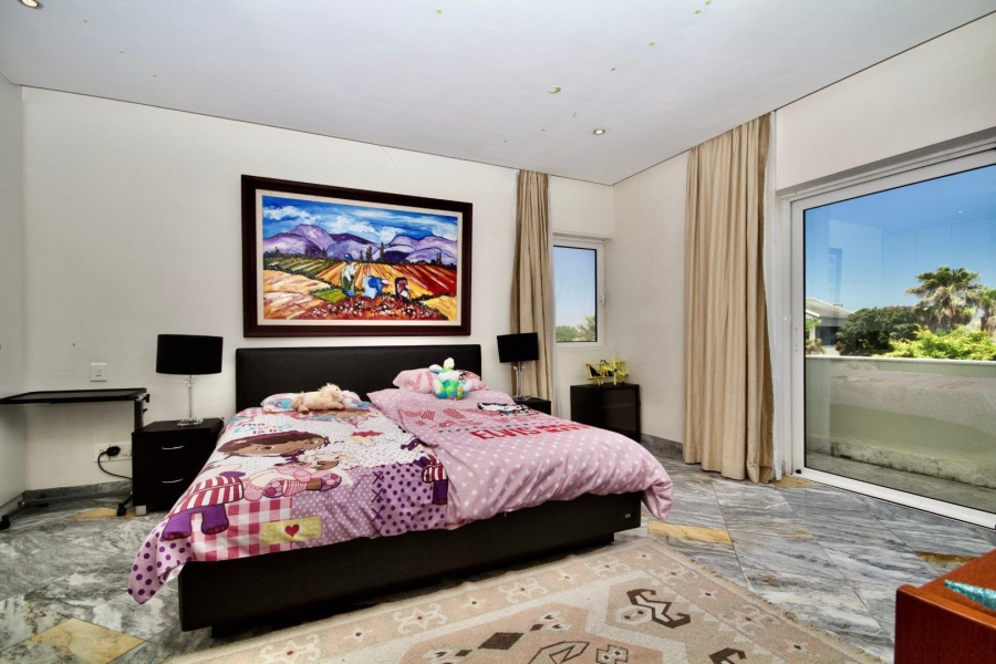 To Let 4 Bedroom Property for Rent in Sunset Links Western Cape